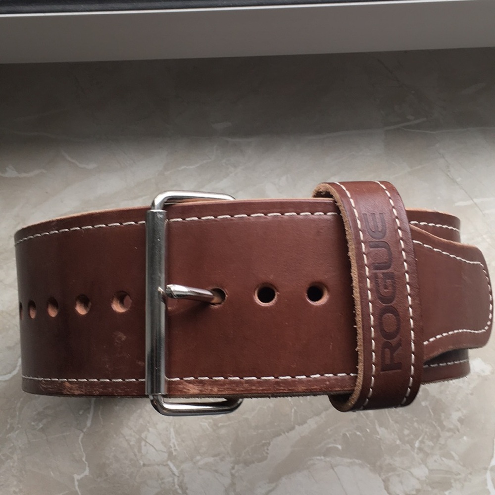 Rogue Ohio Lifting Belt (Medium)